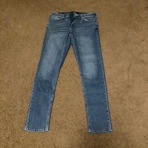 Hollister Skinny Jeans, Medium Wash, 32W 34L, New without tags